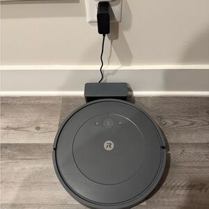 Roomba Combo® i5 Robot Vacuum and Mop